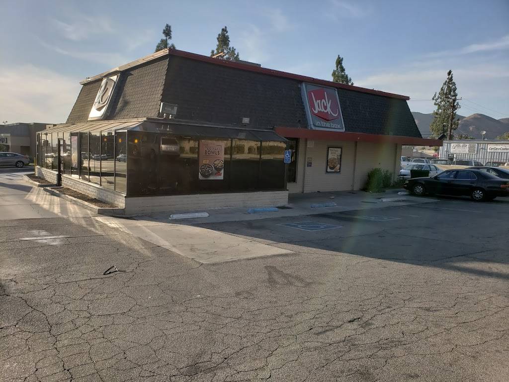 Jack in the Box | restaurant | 34504 Yucaipa Blvd, Yucaipa, CA 92399, USA | 9097975344 OR +1 909-797-5344
