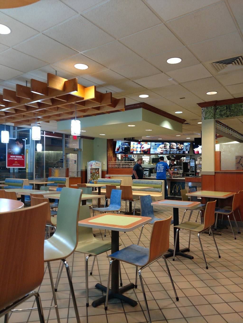 McDonalds | cafe | 103 Southcreek Dr, Manteno, IL 60950, USA | 8154689927 OR +1 815-468-9927