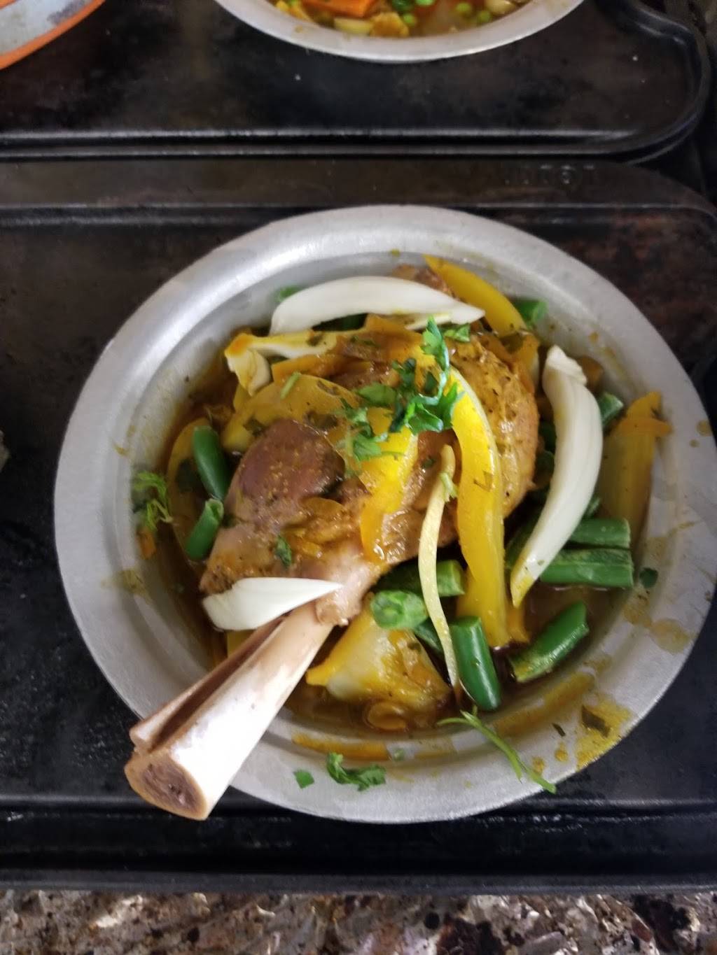 Shawarma Nour | restaurant | 2 Avenue du Pont, Gatineau, QC J8V 1A2, Canada | 8192436888 OR +1 819-243-6888