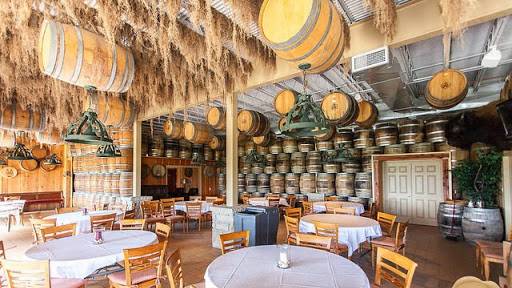 Crown Valley Winery | restaurant | 23589 State Rte WW, Ste. Genevieve, MO 63670, USA | 5737569463 OR +1 573-756-9463