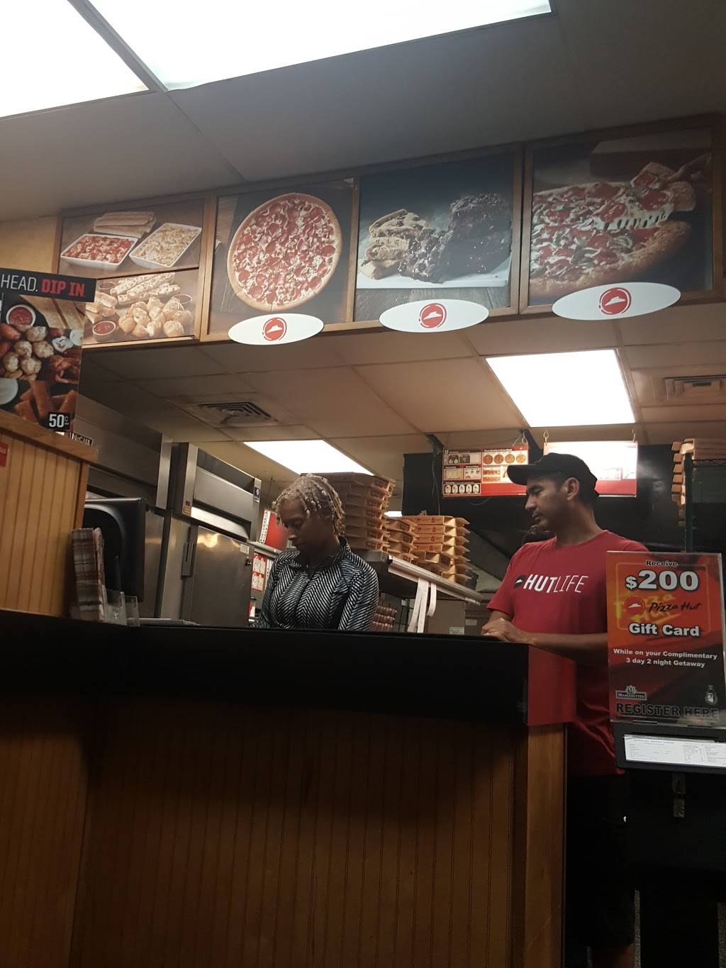 Pizza Hut | restaurant | 7642 Lee Hwy, Falls Church, VA 22042, USA | 7036981515 OR +1 703-698-1515