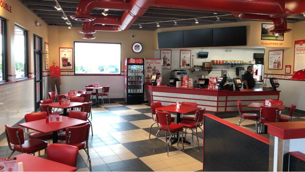 Freddys Frozen Custard & Steakburgers | restaurant | 5051 Edgmont Ave, Brookhaven, PA 19015, USA | 4844873297 OR +1 484-487-3297