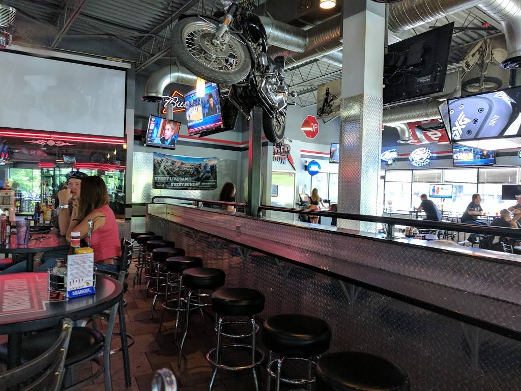 Iron Thunder Saloon | restaurant | 2022 13th Ave Dr SE, Hickory, NC 28602, USA | 8283224523 OR +1 828-322-4523