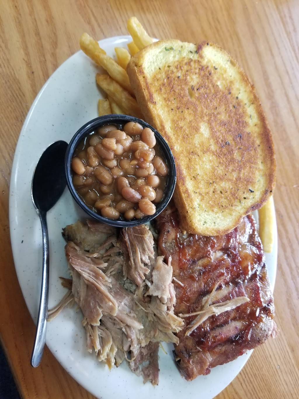 Hog Heaven Bar B-Q | restaurant | 37 N Atlantic Ave, Daytona Beach, FL 32118, USA | 3862571212 OR +1 386-257-1212