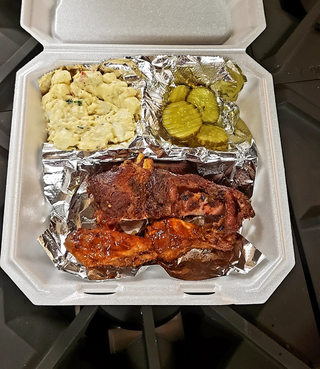 Smackhouse blues and BBQ | restaurant | 1250 College Square Mall, Cedar Falls, IA 50613, USA | 3195292345 OR +1 319-529-2345