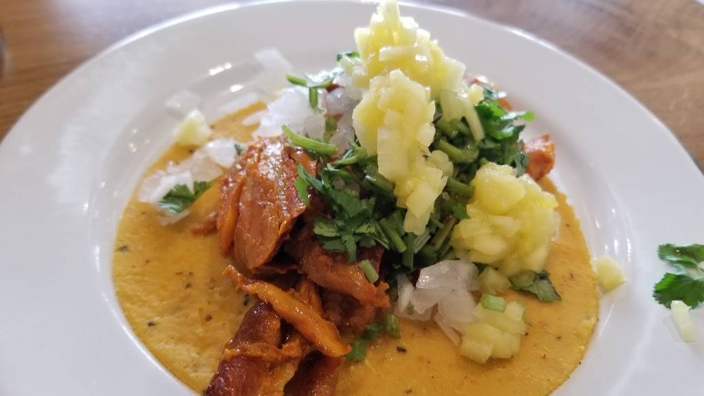 La Vibra Tacos | restaurant | 506 Yale St #A, Houston, TX 77007, USA | 7133895783 OR +1 713-389-5783