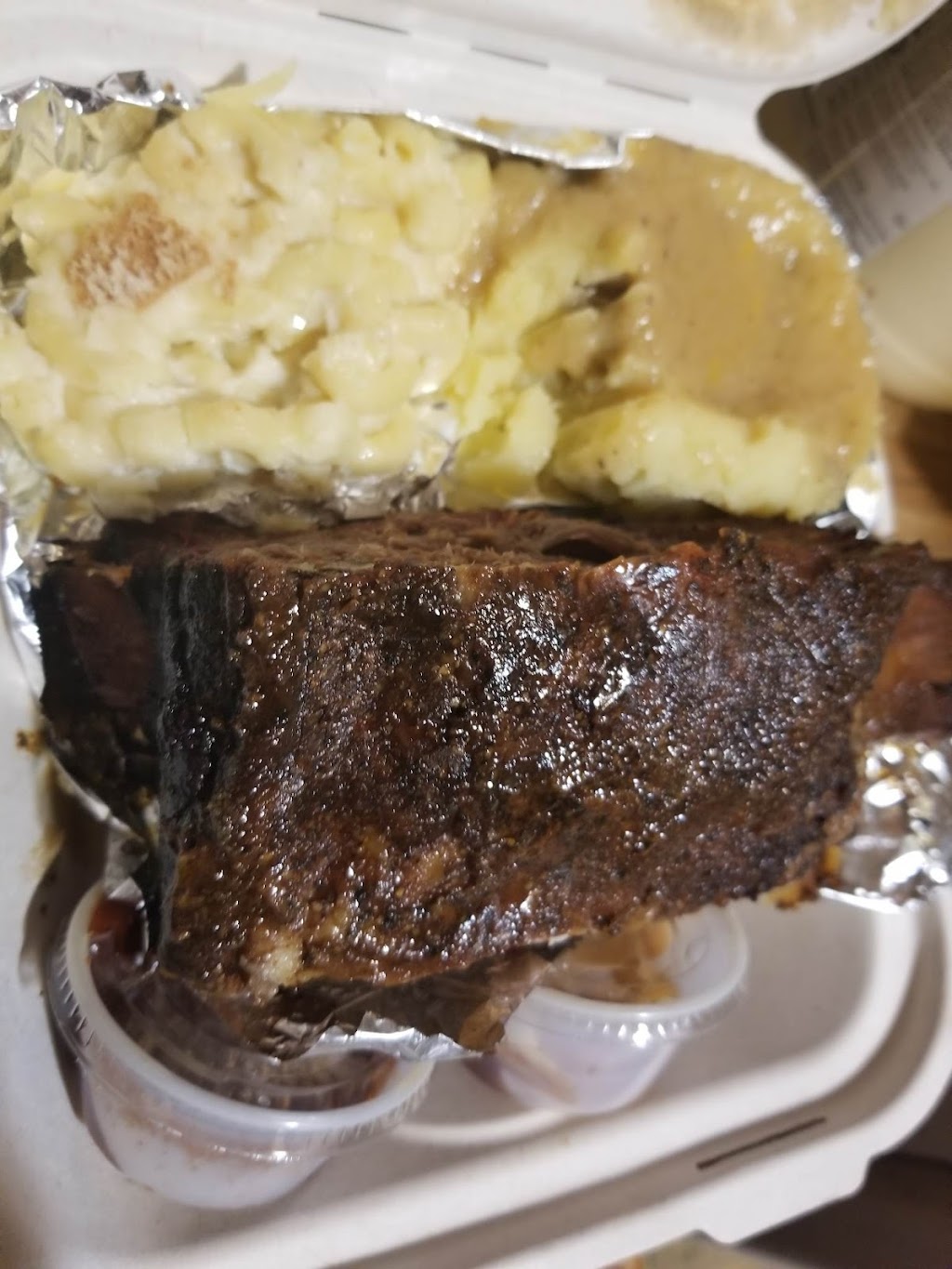 Smok’n Outdoors | restaurant | 1409 Arcade St, St Paul, MN 55106, USA | 6514340919 OR +1 651-434-0919