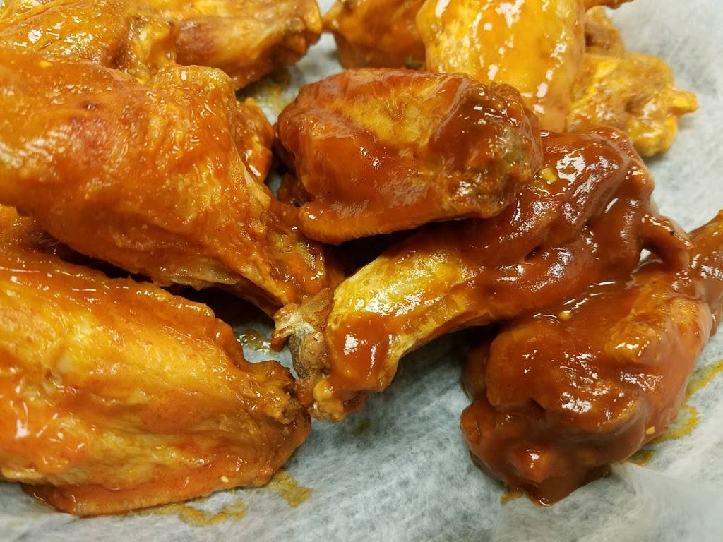 Carlas Pizza | restaurant | 813 Cherry St E, Canal Fulton, OH 44614, USA | 3308546788 OR +1 330-854-6788