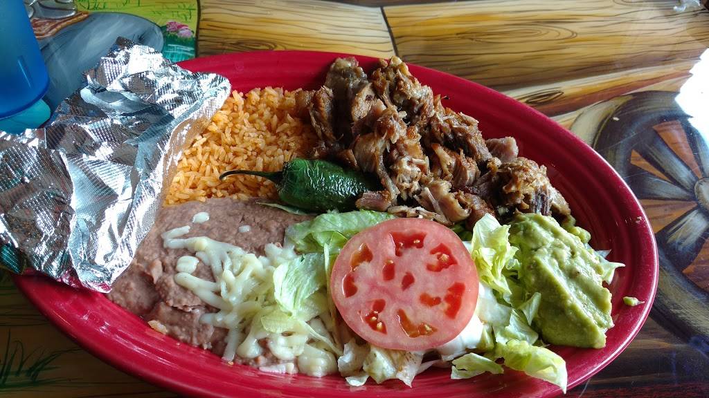 Los Tres Hermanos | restaurant | 31 N Wisconsin St, Elkhorn, WI 53121, USA | 2623791658 OR +1 262-379-1658