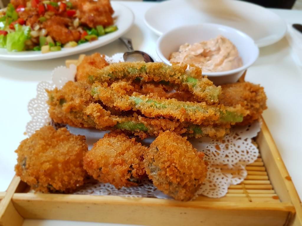 Loving Hut Vegan Restaurant | restaurant | 524 Irving St, San Francisco, CA 94122, USA | 4157311957 OR +1 415-731-1957