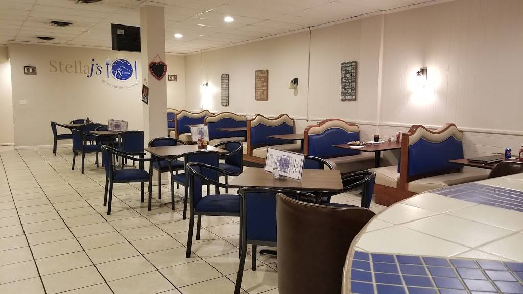 Stella Js Soul Food | restaurant | 7434 W Capitol Dr, Milwaukee, WI 53216, USA | 4143932045 OR +1 414-393-2045