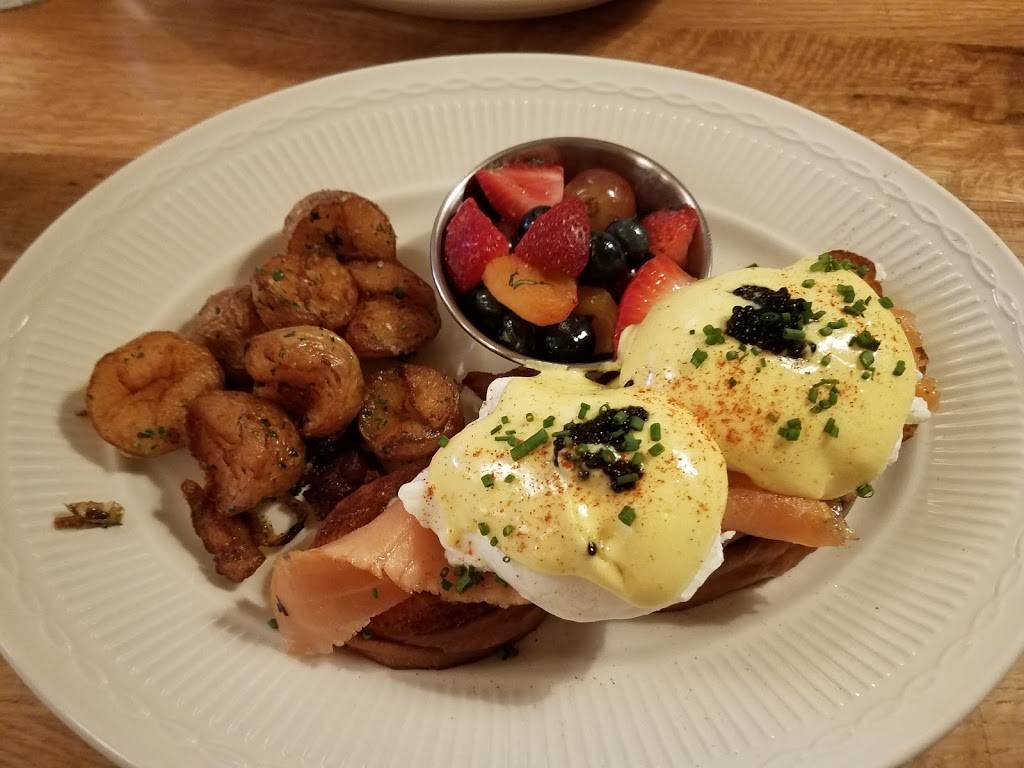 Harvey & Eds | restaurant | 698 N High St, Columbus, OH 43215, USA | 6146414040 OR +1 614-641-4040