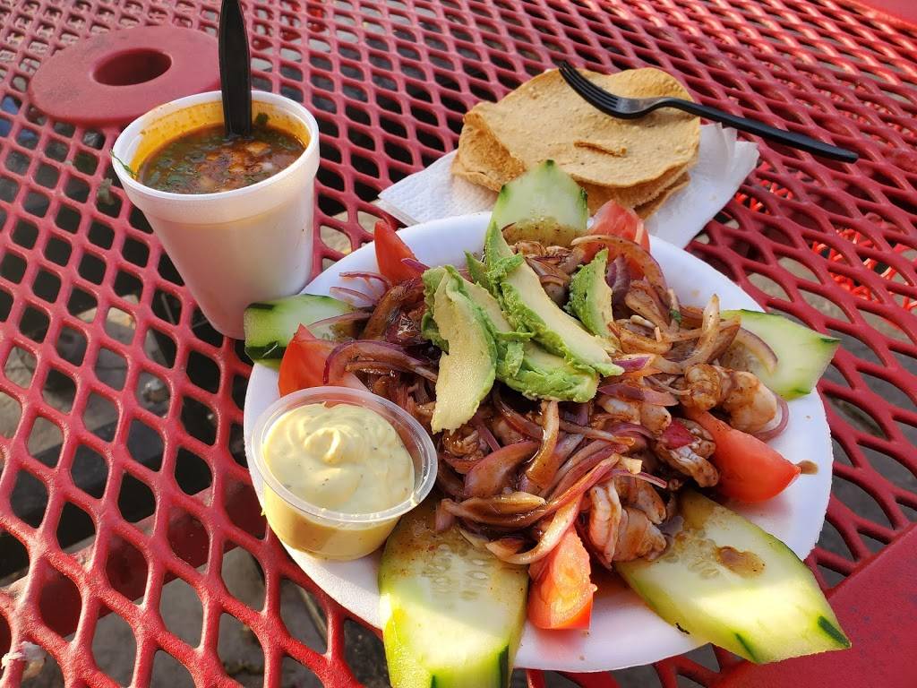 Mariscos Chikalisport Bar | restaurant | 212 S K St, Tulare, CA 93274, USA | 5596852421 OR +1 559-685-2421