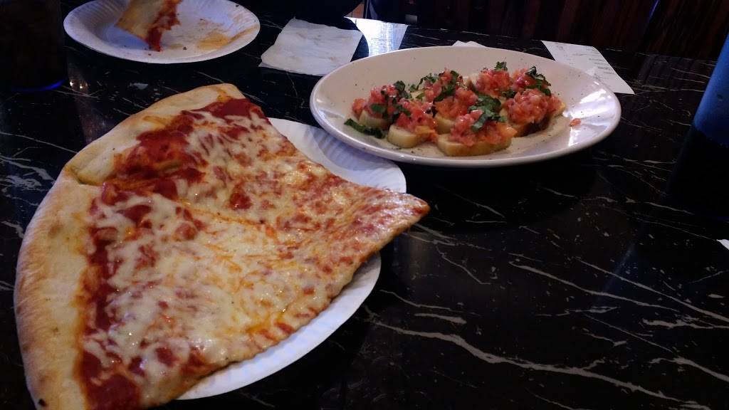 Ferraris Pizzeria | restaurant | 3949 Legacy Dr, Plano, TX 75023, USA | 9724912777 OR +1 972-491-2777