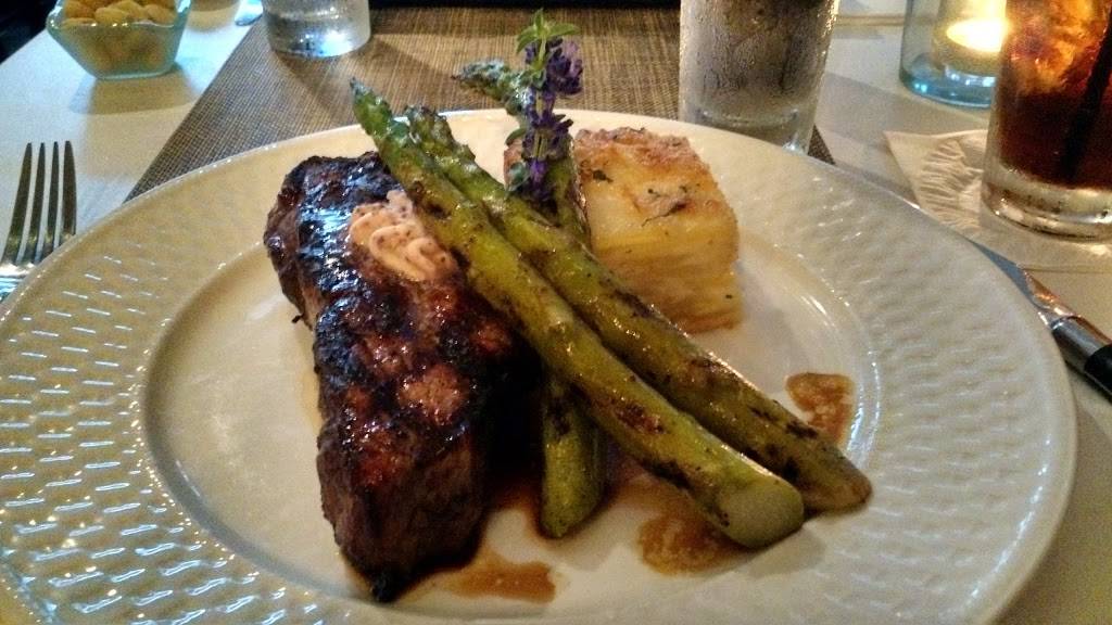 Chescas Restaurant | restaurant | 38 N Water St, Edgartown, MA 02539, USA | 5086271234 OR +1 508-627-1234