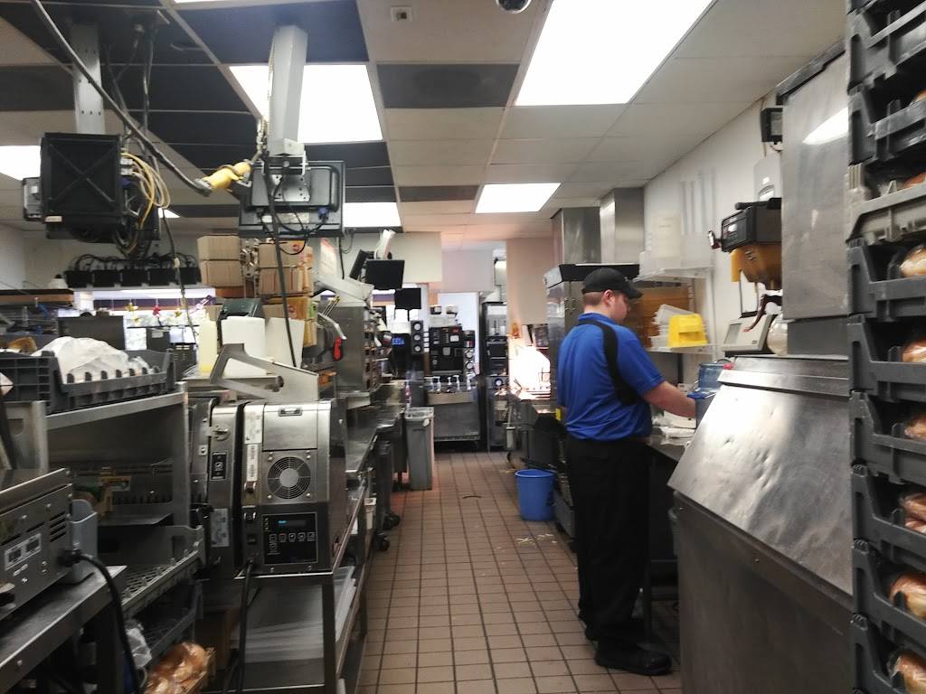 McDonalds | cafe | 1503 N Park Ave, Alexandria, IN 46001, USA | 7657247097 OR +1 765-724-7097