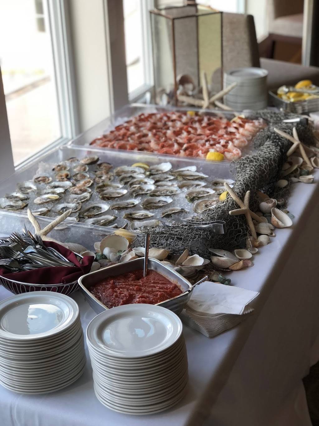 The Cape Club | restaurant | 125 Falmouth Woods Rd, East Falmouth, MA 02536, USA | 5085404005 OR +1 508-540-4005