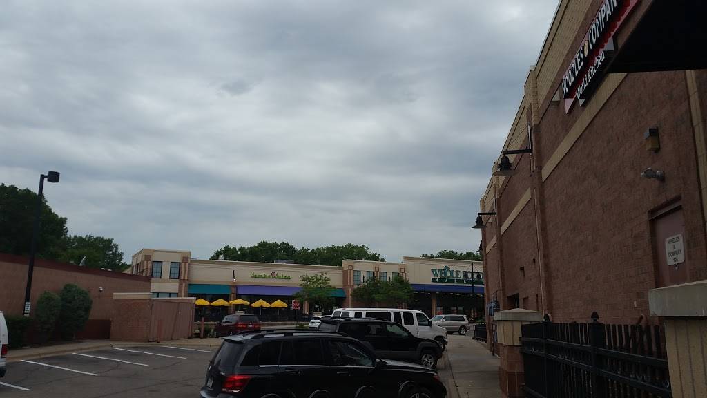 Jamba Whole Foods / Calhoun Commons | restaurant | 3060 Excelsior Blvd, Minneapolis, MN 55416, USA | 6128360622 OR +1 612-836-0622