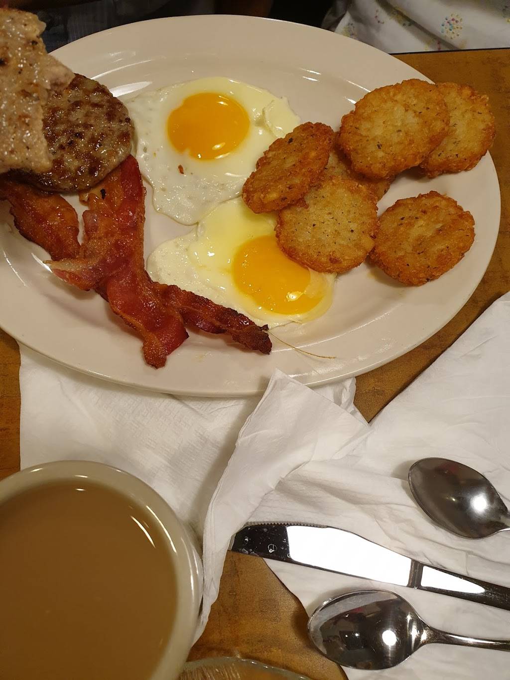 Eatn Park | restaurant | 7370 McKnight Rd, Pittsburgh, PA 15237, USA | 4123666220 OR +1 412-366-6220