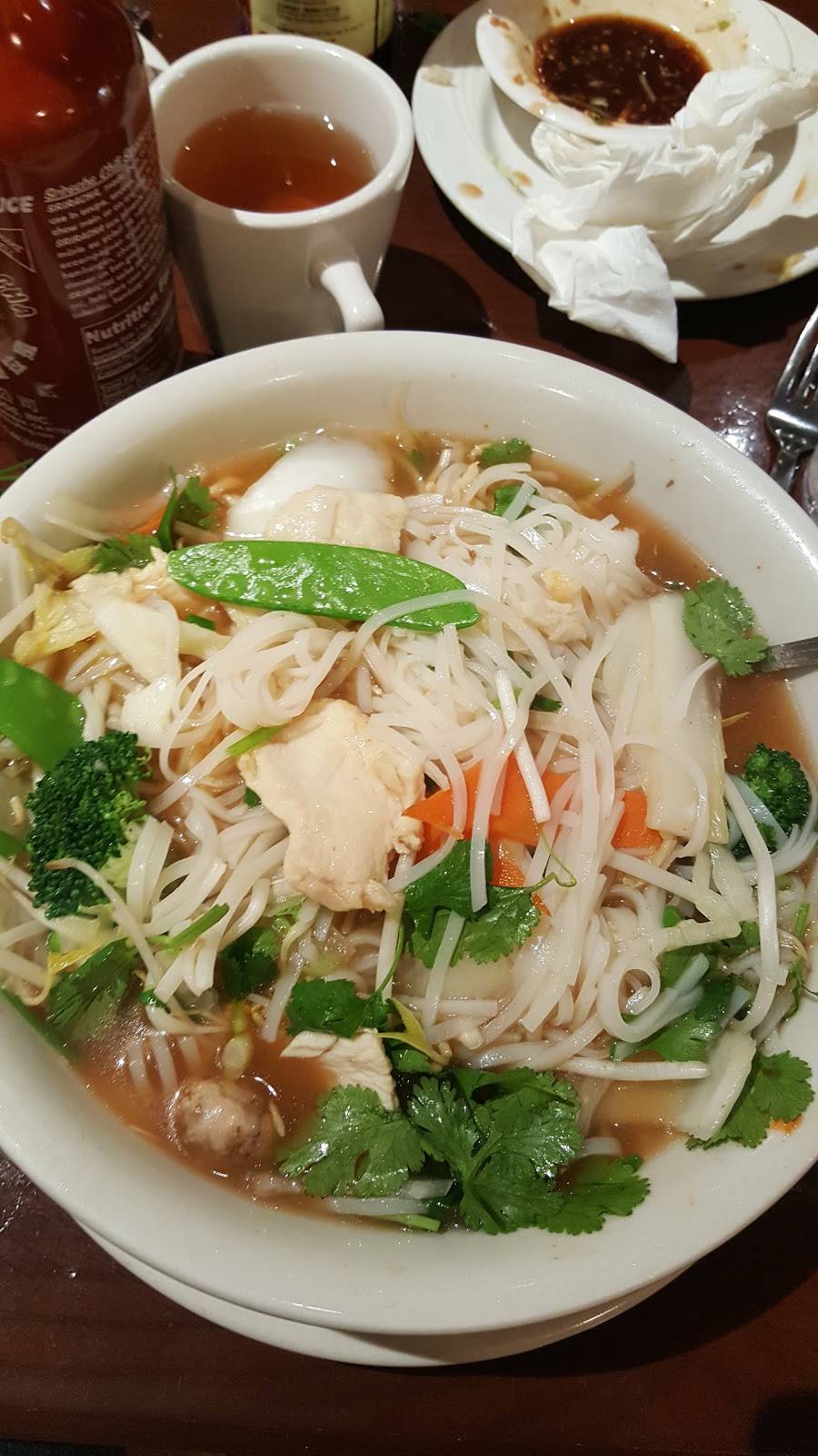 Linhs Bistro | restaurant | 5532 Airway Rd, Dayton, OH 45431, USA | 9372521857 OR +1 937-252-1857