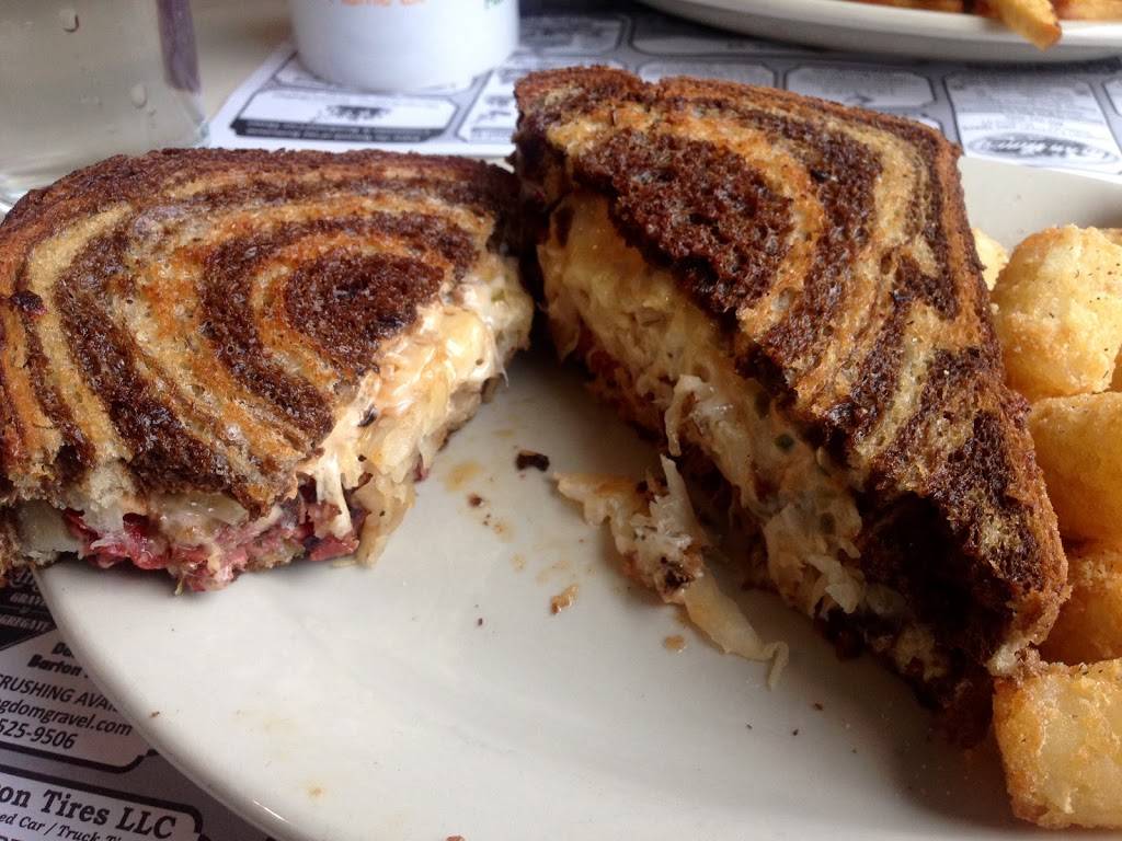 Village Restaurant | restaurant | 74 S Main St, Hardwick, VT 05843, USA | 8024725701 OR +1 802-472-5701