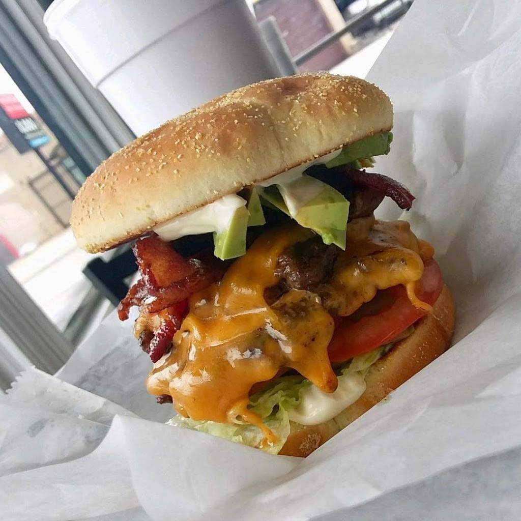 Tim Tims Express Grill | restaurant | 4148 W Montrose Ave, Chicago, IL 60641, USA | 7736573180 OR +1 773-657-3180