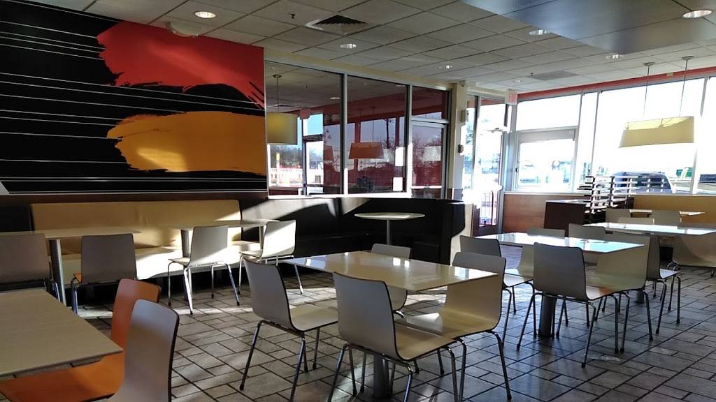 McDonalds | cafe | 2646 N PanAm Expy, San Antonio, TX 78208, USA | 2102248037 OR +1 210-224-8037