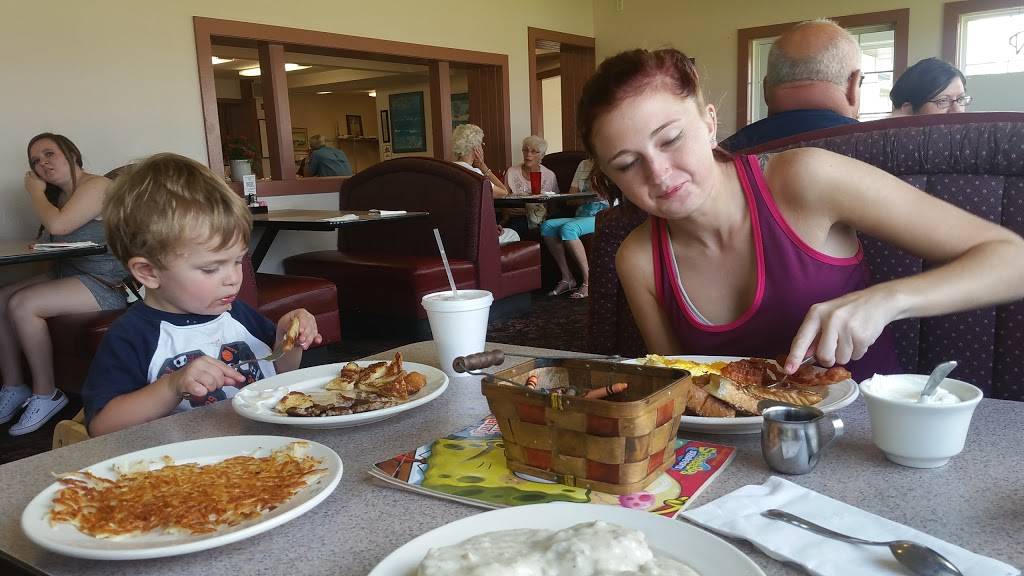 Cummins Family Restaurant | restaurant | 1869 Washington Rd, Washington, IL 61571, USA | 3094444746 OR +1 309-444-4746