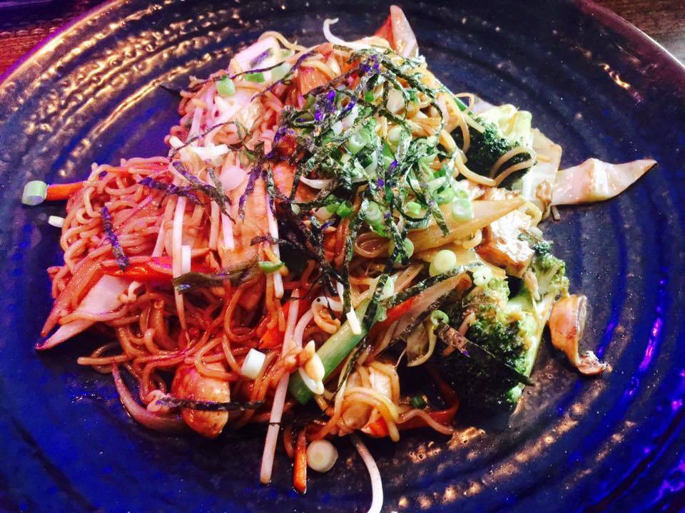 Ma Now Asian Express | restaurant | 2608 N Ocean Blvd #5, Pompano Beach, FL 33062, USA | 9549605060 OR +1 954-960-5060