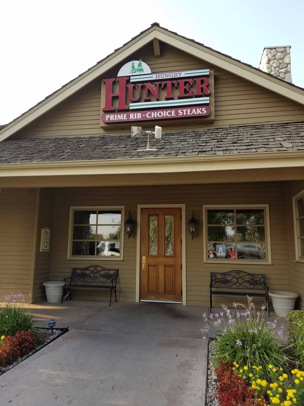 Hungry Hunter Steakhouse | restaurant | 3580 Rosedale Hwy, Bakersfield, CA 93308, USA | 6613280580 OR +1 661-328-0580