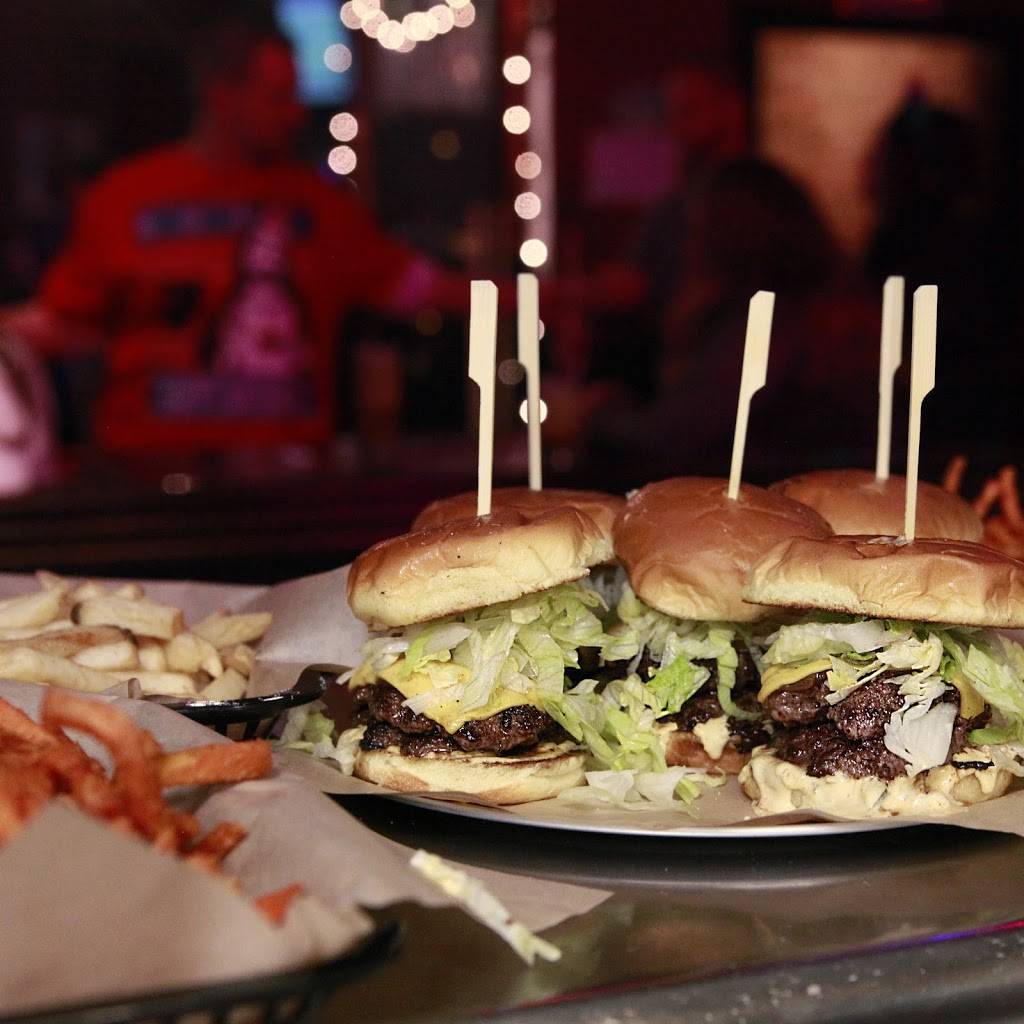 Ash & Em | restaurant | 547 S High St, Columbus, OH 43215, USA | 6143901288 OR +1 614-390-1288