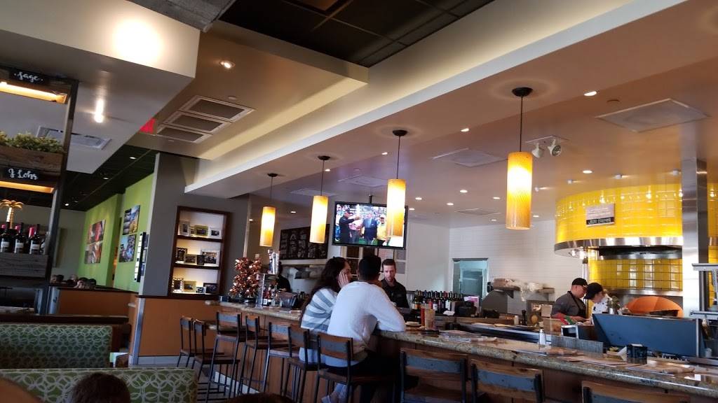 California Pizza Kitchen at Valencia | restaurant | 24061 Newhall Ranch Rd, Valencia, CA 91354, USA | 6612592082 OR +1 661-259-2082