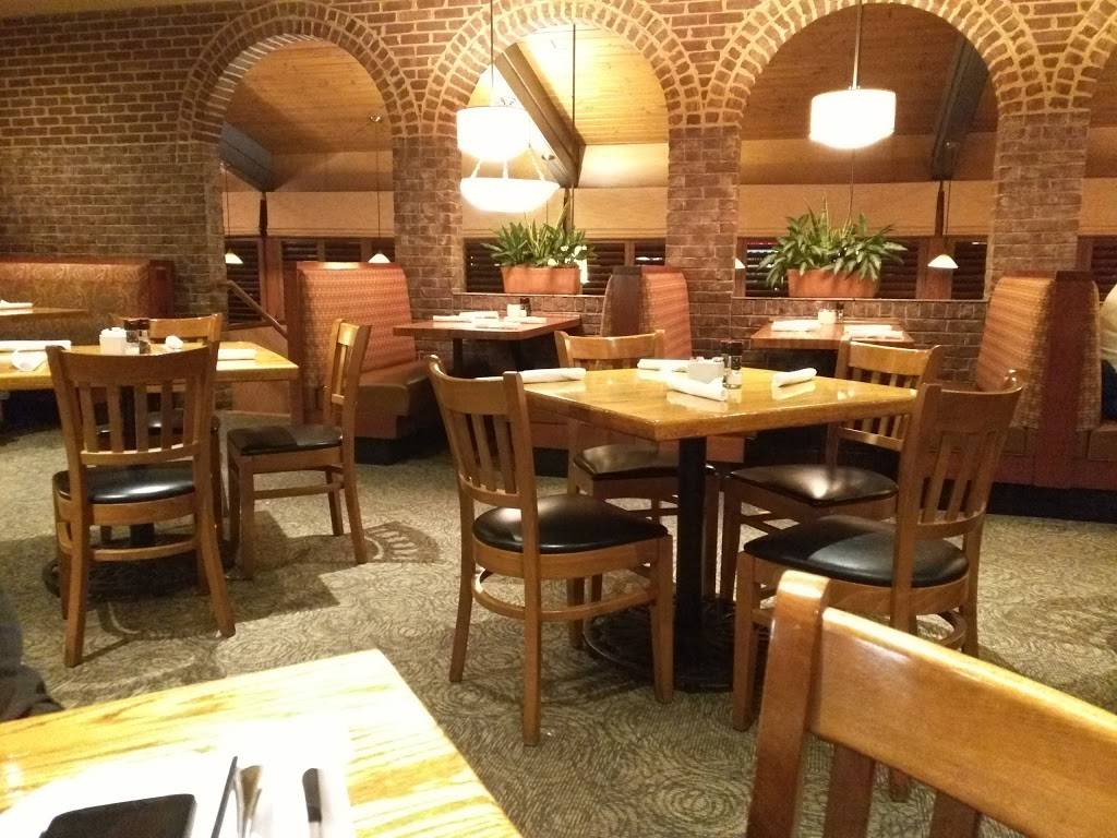 Shakers Restaurant | restaurant | 3401 Candlers Mountain Rd, Lynchburg, VA 24502, USA | 4348477425 OR +1 434-847-7425