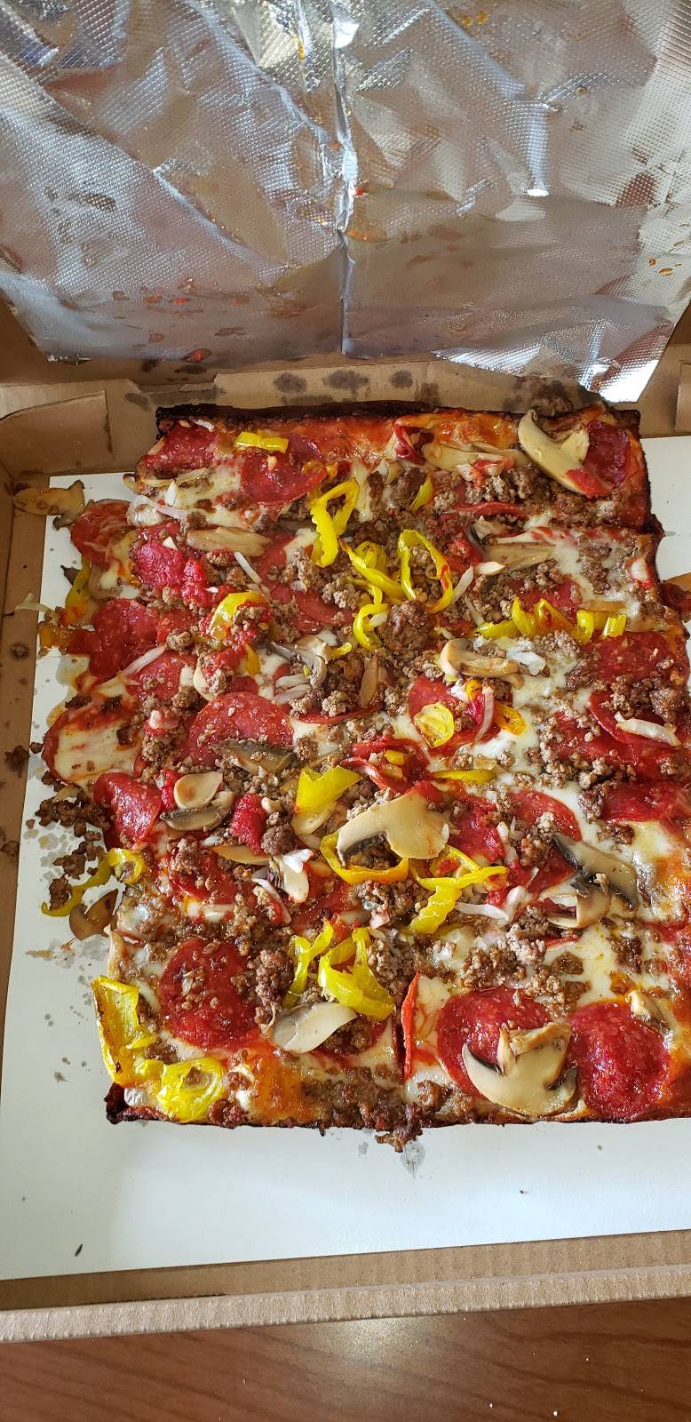 Biondes Super Sub & Pizza | restaurant | 7544 Greenfield Rd, Dearborn, MI 48126, USA | 3135814250 OR +1 313-581-4250