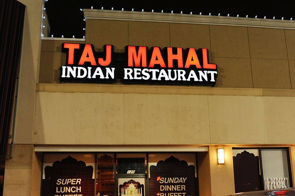 Taj Mahal Indian Restaurant & Bar | restaurant | 10455 N Central Expy #120, Dallas, TX 75231, USA | 2146920535 OR +1 214-692-0535