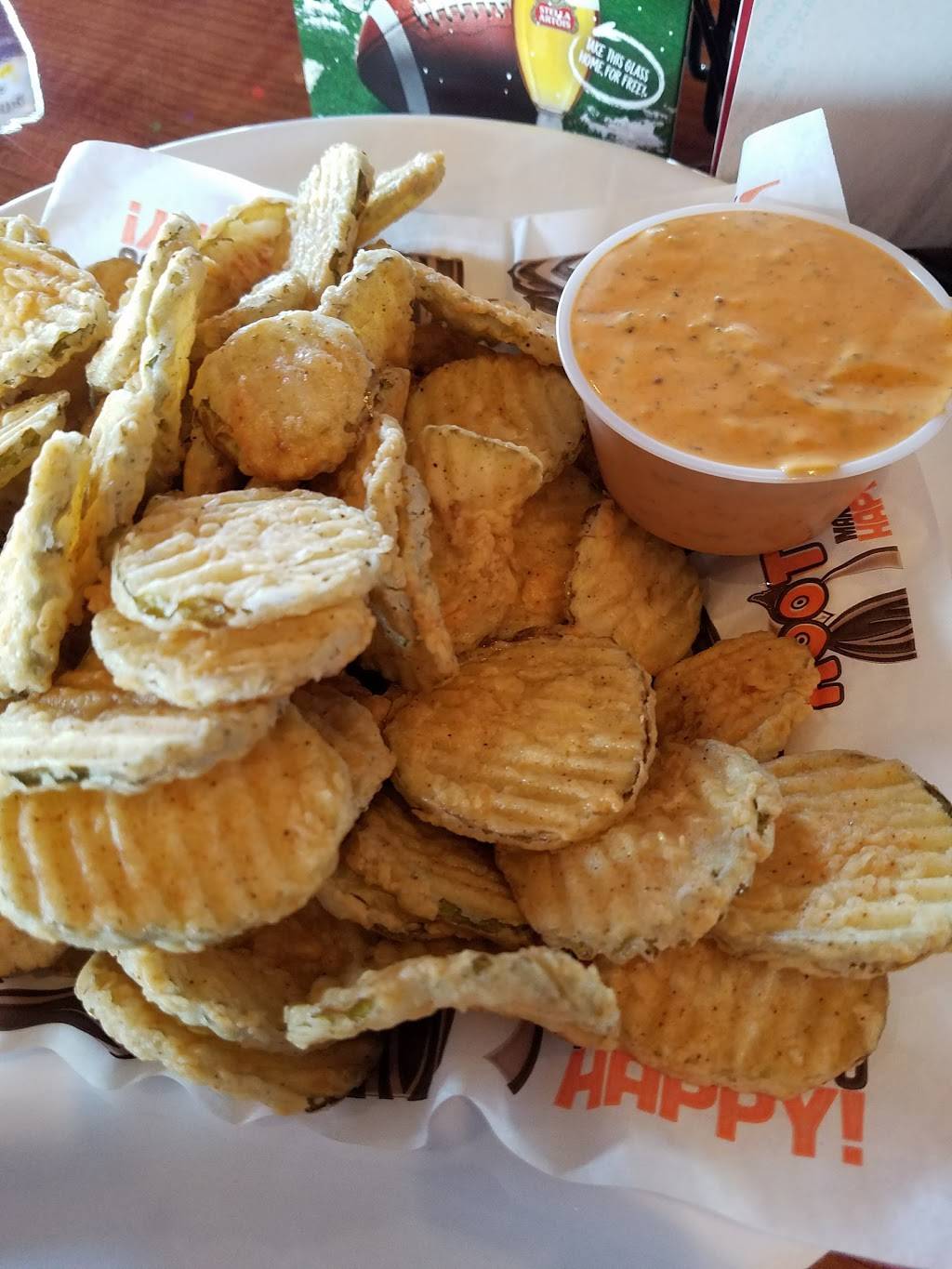 Hooters Dedham | restaurant | 850 Providence Hwy, Dedham, MA 02026, USA | 7813266600 OR +1 781-326-6600