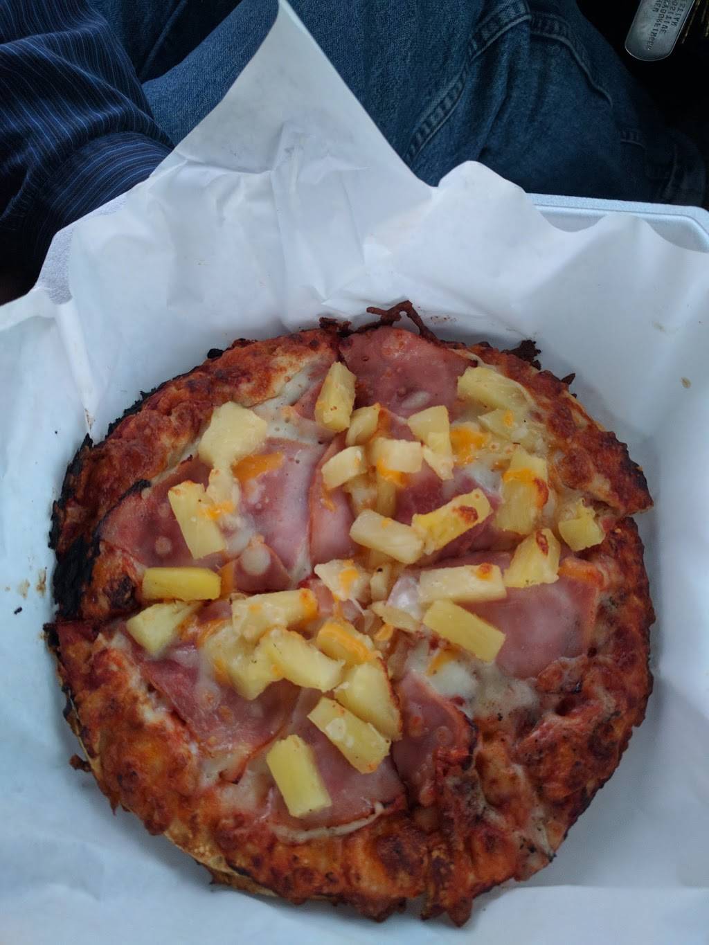 Straw Hat Pizza | restaurant | 1295 Horizon Dr A, Fairfield, CA 94533, USA | 7074218300 OR +1 707-421-8300