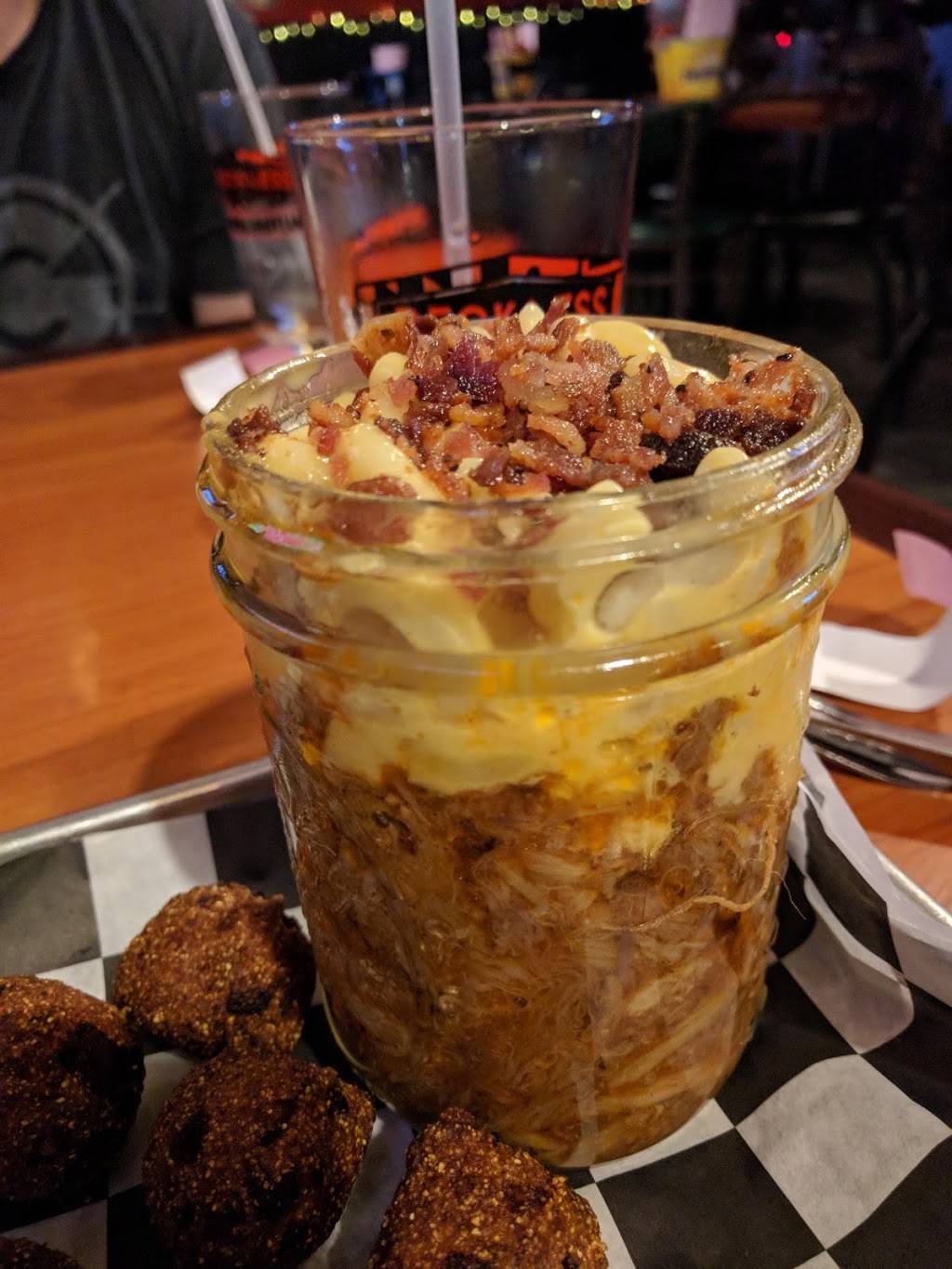 Jds Smokehouse North | restaurant | 2235 E Churchville Rd, Bel Air, MD 21015, USA | 4107347900 OR +1 410-734-7900