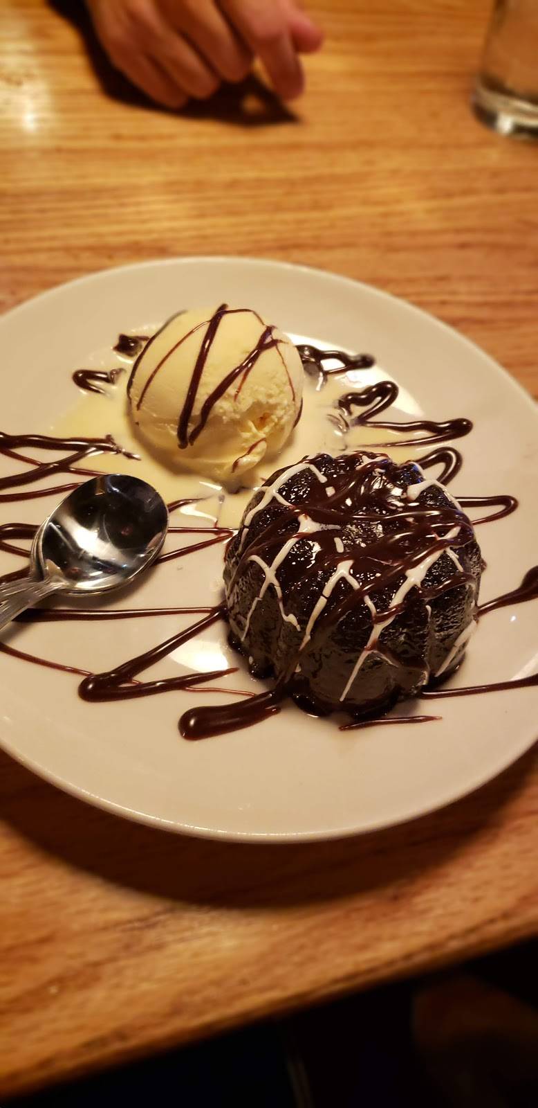 Applebees Grill + Bar | restaurant | 21 E Main St, Alhambra, CA 91801, USA | 6265764621 OR +1 626-576-4621