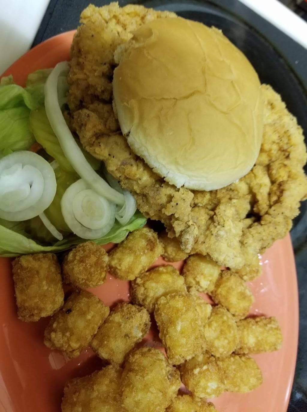 On the Rox Pub & Grub | restaurant | 4728 US-40, Altamont, IL 62411, USA | 6184839655 OR +1 618-483-9655