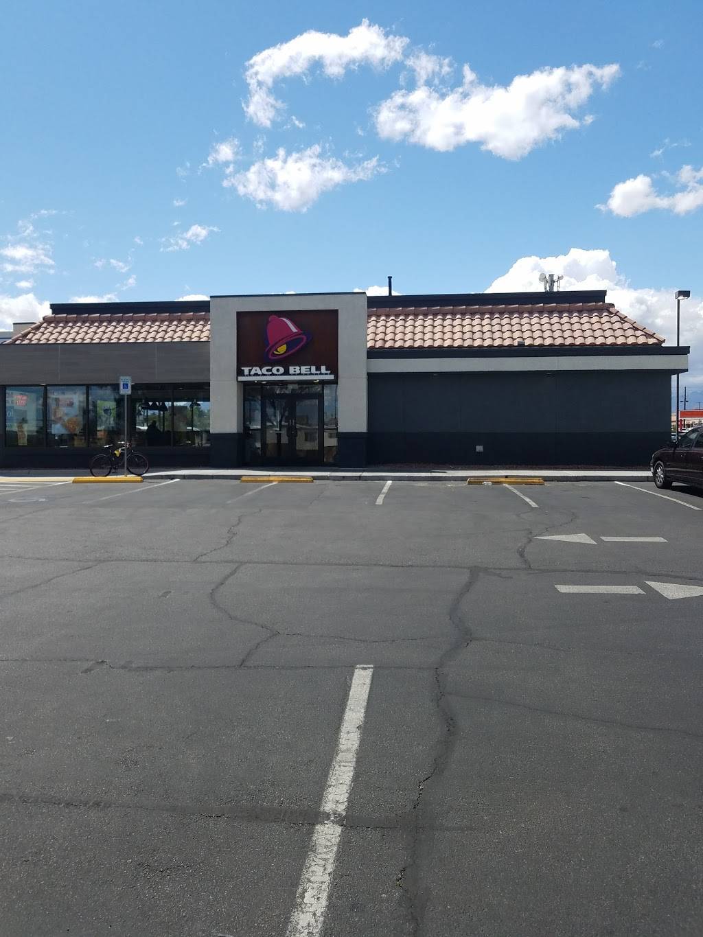 Taco Bell | meal takeaway | 6010 W Tropicana Ave, Las Vegas, NV 89103, USA | 7022216210 OR +1 702-221-6210