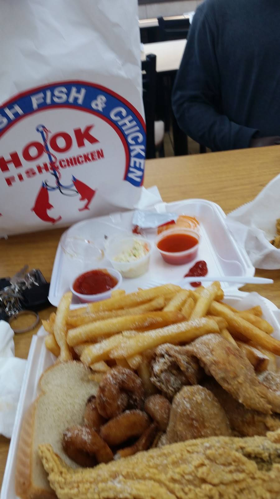 Hook Fish & Chicken | restaurant | 3315 Dr Martin Luther King Jr Blvd, Fort Myers, FL 33916, USA | 2393324758 OR +1 239-332-4758