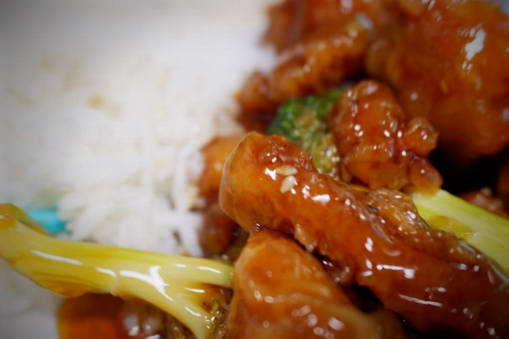 Lotus Chinese Cuisine | restaurant | 3716 W W.T.Harris Blvd, Charlotte, NC 28269, USA | 7045991977 OR +1 704-599-1977