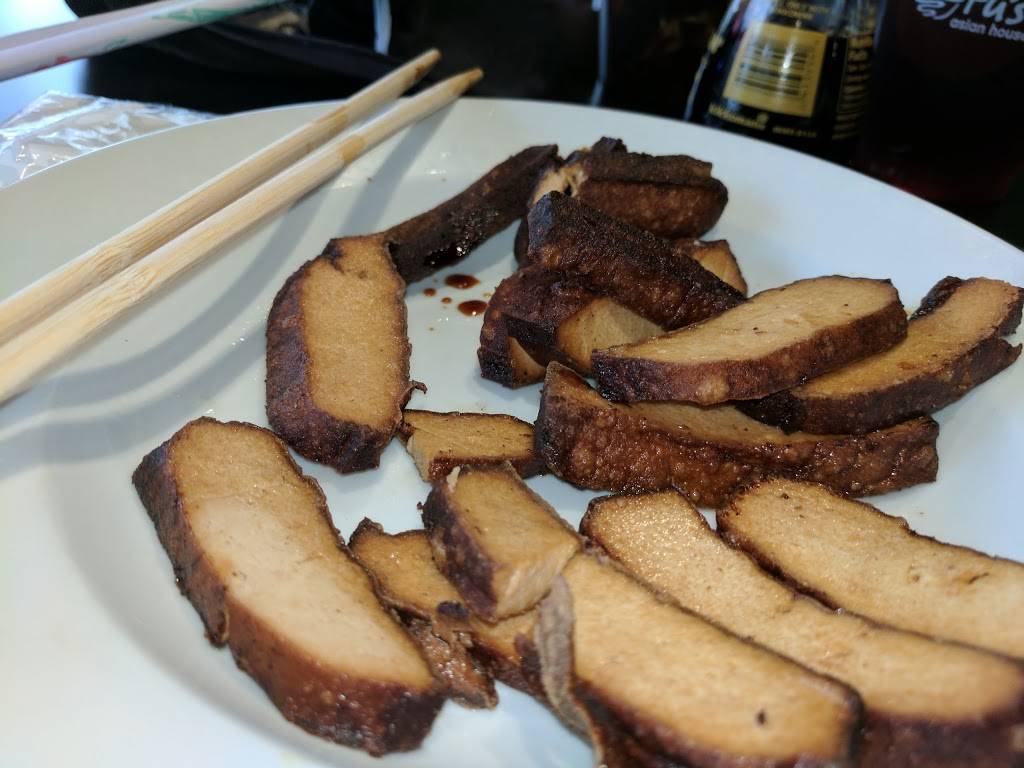 Mama Fus Asian House | restaurant | 10710 Research Blvd Suite 328, Austin, TX 78759, USA | 5126376780 OR +1 512-637-6780