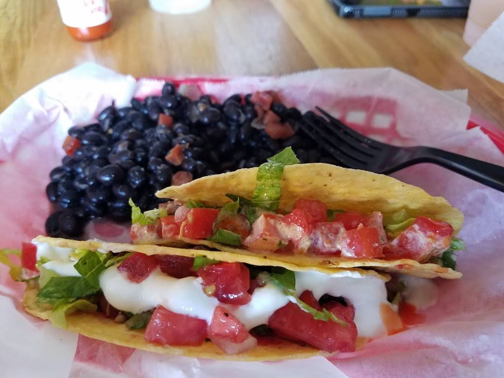 Nollies Taco Joint | restaurant | 3 Pelican Ln, Carolina Beach, NC 28428, USA | 9107070455 OR +1 910-707-0455