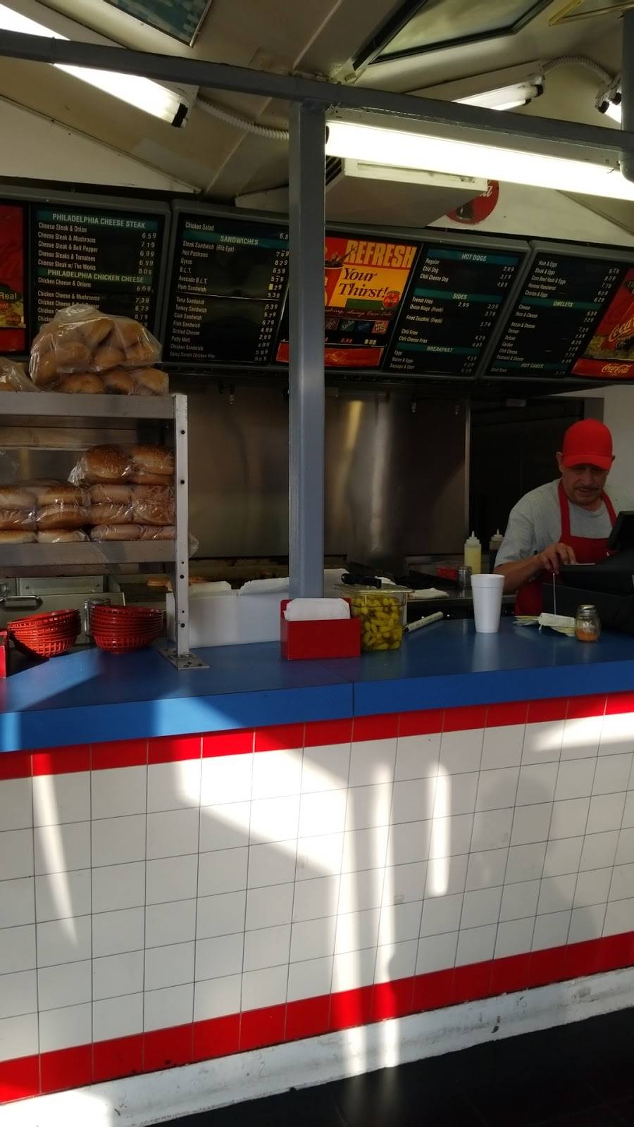 Tip Top Hamburgers | restaurant | 8612 Woodman Ave, Arleta, CA 91331, USA | 8188943835 OR +1 818-894-3835