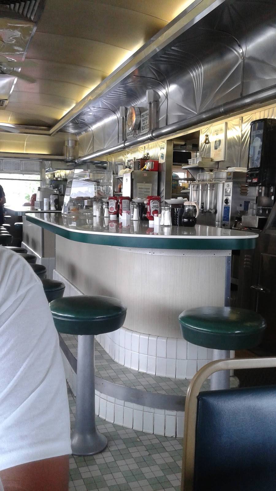 DK Diner | restaurant | 609 E Gay St, West Chester, PA 19380, USA | 6106922946 OR +1 610-692-2946