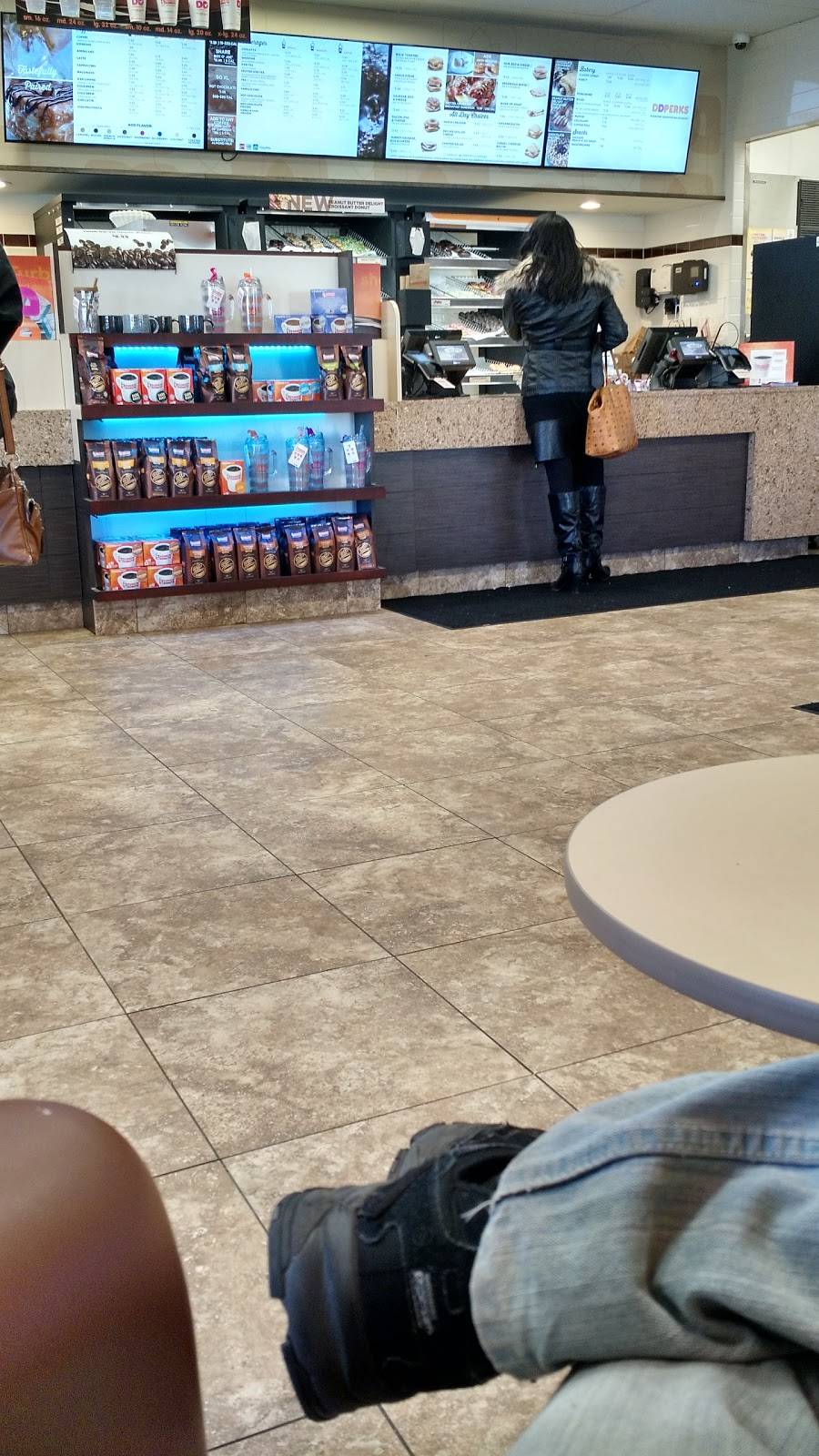 Dunkin | bakery | 2561 E Aurora Rd, Twinsburg, OH 44087, USA | 3305485049 OR +1 330-548-5049