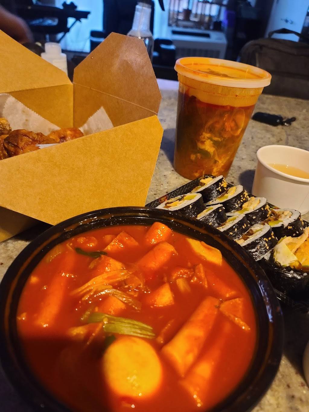 Lims Kitchen | restaurant | 38-40 Crescent St, Queens, NY 11101, USA | 7183616784 OR +1 718-361-6784