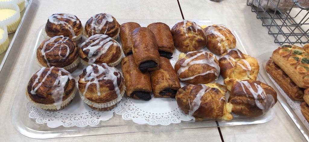 LaLimas Bakery | bakery | 400 NY-17M store 3, Monroe, NY 10950, USA | 8453959169 OR +1 845-395-9169